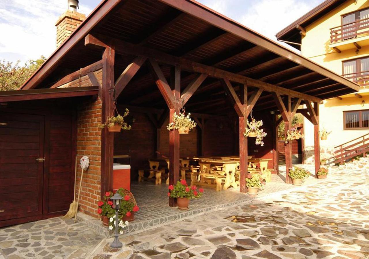 Отель Prolex Turism Srl Бран Экстерьер фото